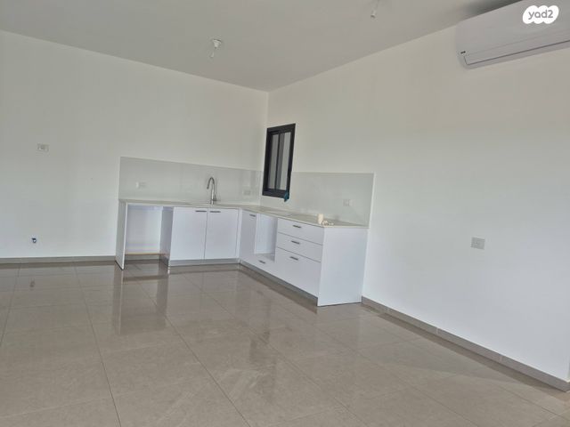 דירה, כרמל 1, בת חפר, בת חפר