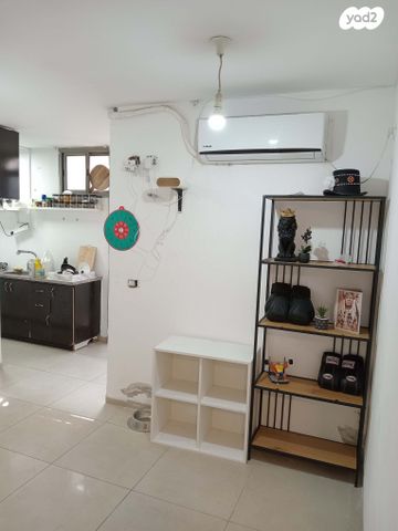 יחידת דיור, אנה פרנק 17, בנות חיל, ראשון לציון