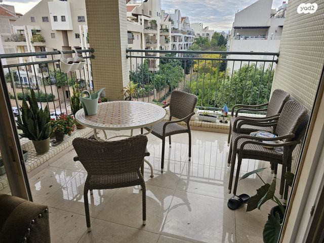 דירה, משעול הלפיד 2, חלוצים, כפר סבא