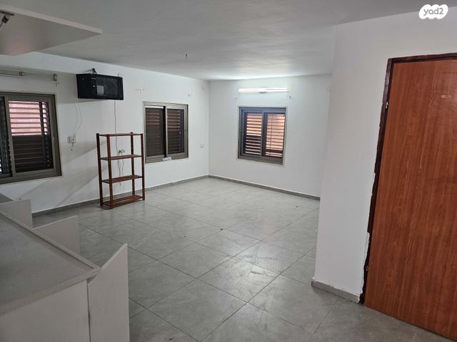 דירה, שדרות אבא חושי 111, עספיא, עספיא