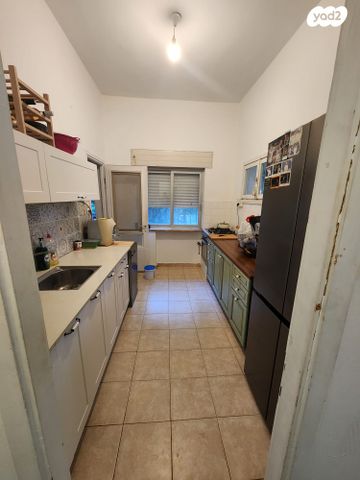 דירת גן, פינסקר 12, נווה שאנן, חיפה