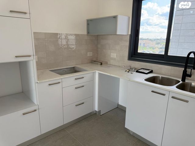 הרב מרדכי אליהו 1