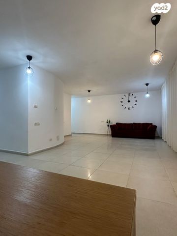 יחידת דיור, יאנוש קורצ'אק 8, גבעתי, רחובות