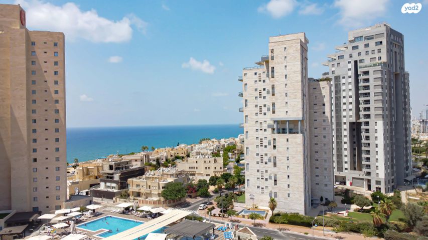 דירה, הגילה 17, נוף הטיילת, נתניה