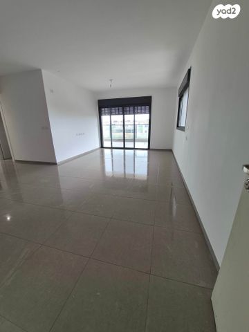 דירה, כרמל 1, בת חפר, בת חפר