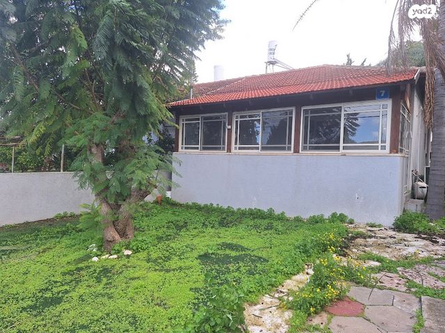 יוסף אהרונוביץ' 7