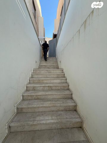 דירה, נווה שאנן 140, רובע ה', אריאל