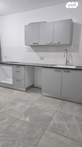 דירה, ז'בוטינסקי 10, רובע א', אשדוד