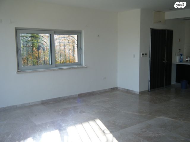 בית פרטי/ קוטג', שמריהו לוין 70, קרית היובל, ירושלים