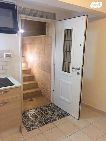 יחידת דיור, רבנו פוליטי 1, ארנונה, ירושלים