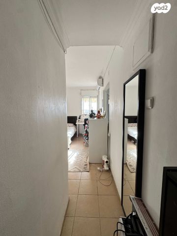 יחידת דיור, שדרות גולדה מאיר 21, קרית נורדאו, נתניה