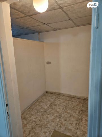 יחידת דיור, יהושע בן גמלא 15, שאר העיר, הוד השרון