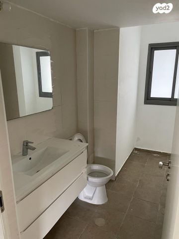 דירה, אלה 12, החורש, חריש