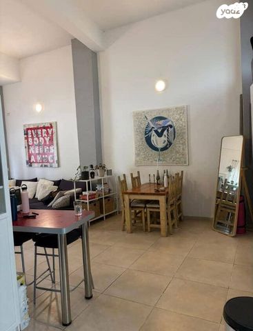 דירת גן, כיכר דיזנגוף 4, הצפון הישן - דרום, תל אביב יפו