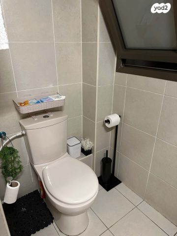 גג/ פנטהאוז, אהרון כצנלסון 3, נווה גן, פתח תקווה