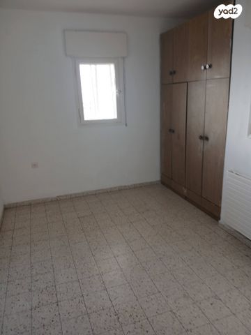 דירה, הרב ש. שאולזון 38, הר נוף, ירושלים