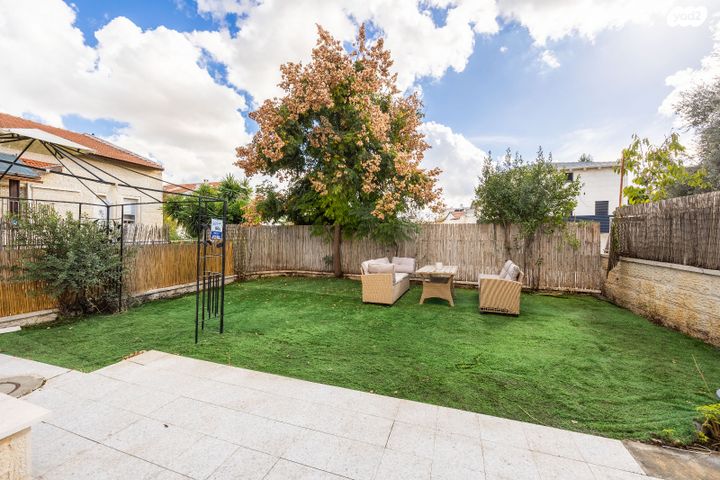 בית פרטי/ קוטג', מוצא הקטנה 18, מעוז ציון א', מבשרת ציון