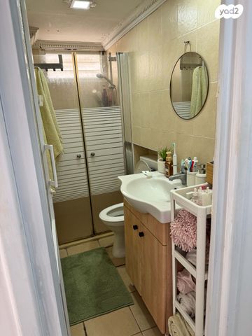 יחידת דיור, שדרות גולדה מאיר 21, קרית נורדאו, נתניה