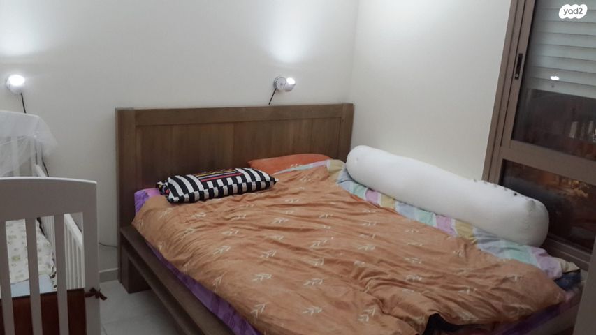 דירה, כרמל 1, אחוזת הנשיא, רחובות