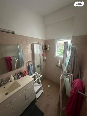 דירה, חיבת ציון 15, שכונת הלל, רמת גן