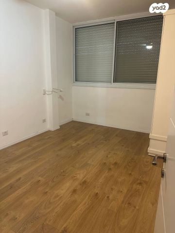 דירה, ז'בוטינסקי 2, אברמוביץ', ראשון לציון