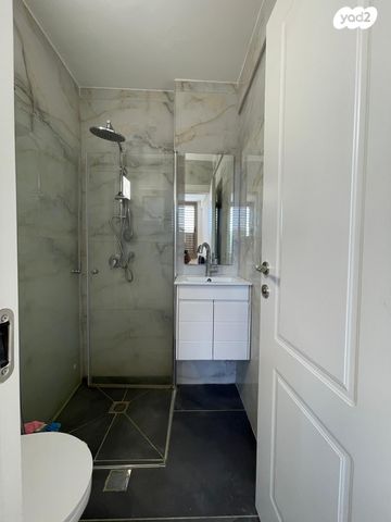 דירה, משה חיים שפירא 45, קרית שמואל, חיפה