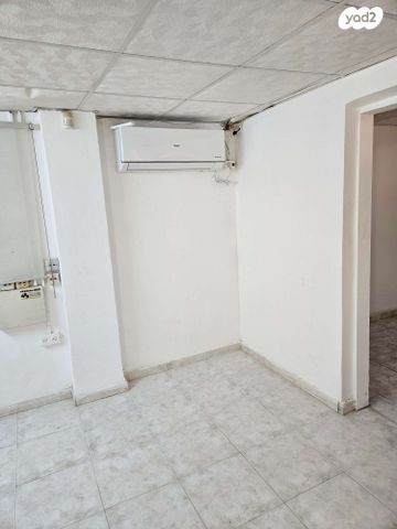 יחידת דיור, יהושע בן גמלא 15, שאר העיר, הוד השרון