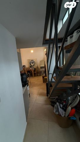 דירת גן, כיכר דיזנגוף 4, הצפון הישן - דרום, תל אביב יפו