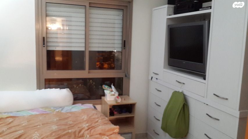 דירה, כרמל 1, אחוזת הנשיא, רחובות