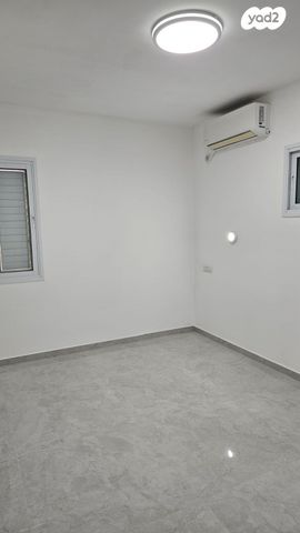 דירה, הגיבור האלמוני 56, יד אליהו, תל אביב יפו