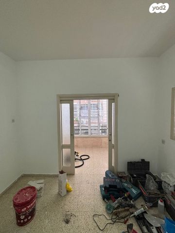 דירה, קרן קיימת לישראל 14, רמת יוסף, בת ים