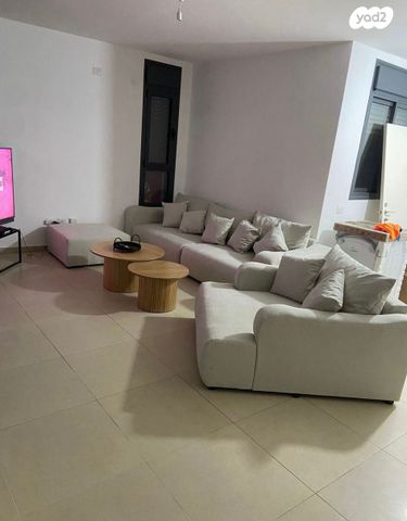 דירה, חיה רוזנטל-חביליו 11, נוריות, ראשון לציון