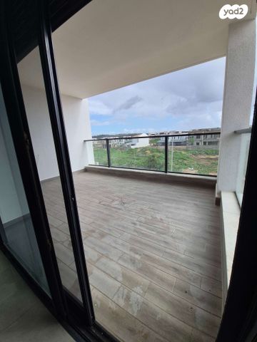 דירה, כרמל 1, בת חפר, בת חפר