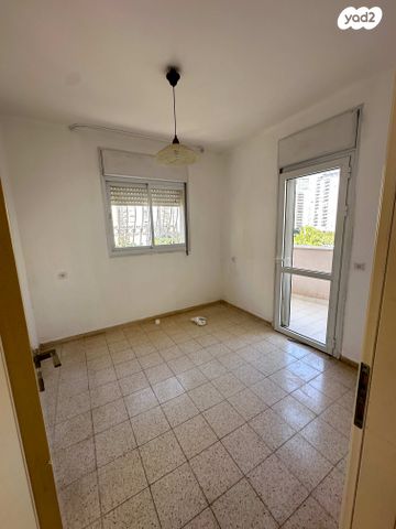 דירה, מנחם בגין 3, רמת פולג, נתניה