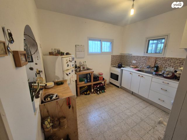 דירה, תאנה 1, לוזית, לוזית