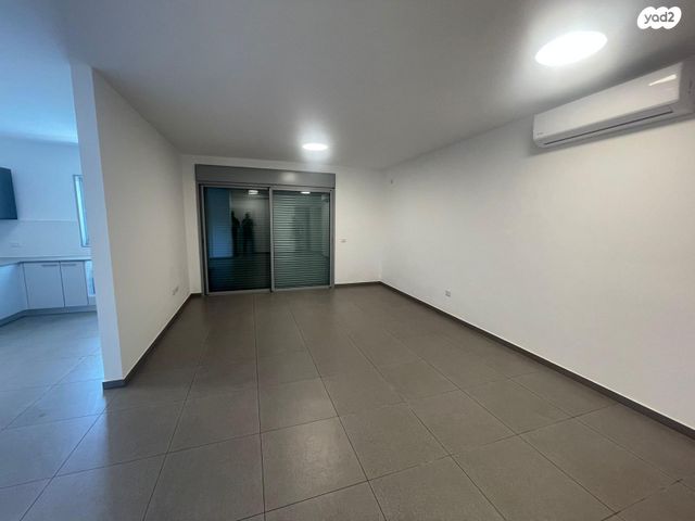 דירה, קרל פופר 13, קרית המדע, נתניה