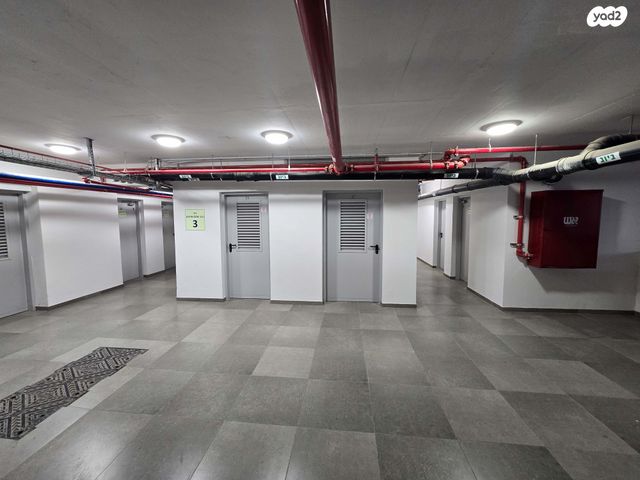 מחסן, אהוד מנור 1, המוזיקה, שדרות