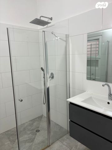 טשרניחובסקי 14