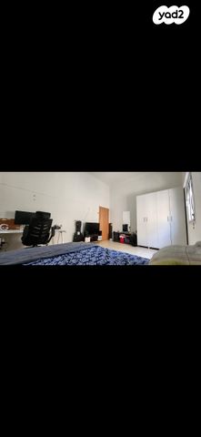 מונטיפיורי 25