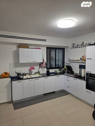 דירה, הרב אבא אבוחצירה 25, שדרות בפארק, שדרות