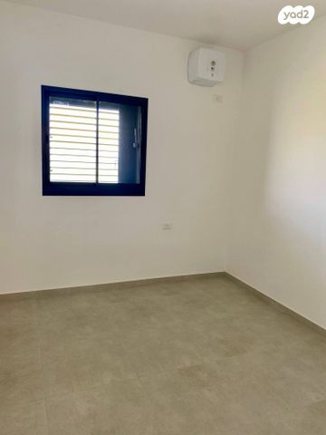 דירה, אריק אינשטיין 1, נאות אפק, אפקה, קרית ביאליק