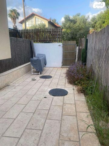 יחידת דיור, חטיבת יפתח 26, נווה הדר, הוד השרון