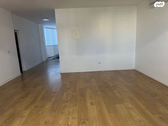 דירה, ז'בוטינסקי 2, אברמוביץ', ראשון לציון