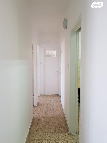 דירה, הרב מ. נורוק 7, צפון מערב מרכז העיר, נתניה