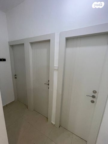 דירה, שדרות כצנלסון 8, מרכז העיר, קרית אתא