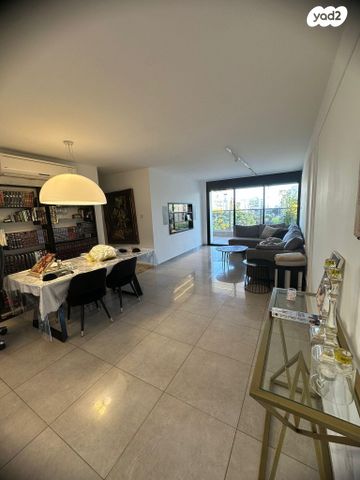 דירה, הרב מיימון 12, דרום מזרח, בת ים