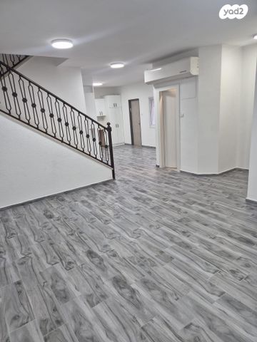 בית פרטי/ קוטג', הבר 17, גן יבנה מערב, גן יבנה