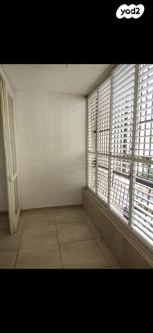 דירה, יוספטל 85, לב העיר, בת ים