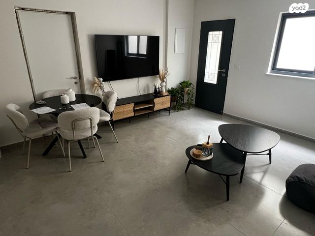 יחידת דיור, מרדכי שמואלביץ הלוי 7, נווה גן, פתח תקווה