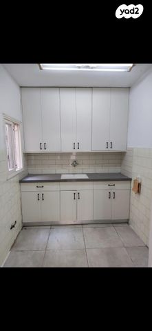 דירה, יוספטל 85, לב העיר, בת ים